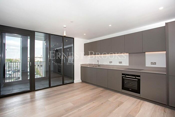 3 Bedroom Apartment To Rent In Malt House, Barley Lane, Stratford, E15