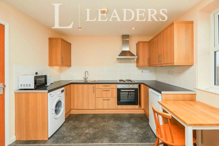 2 Bedroom Apartment To Rent In Chapel Street, Kilburn, DE56