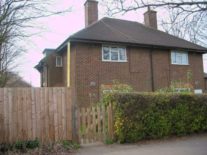 1 Bedroom Flat To Rent In Homestead Road, Hatfield, AL10