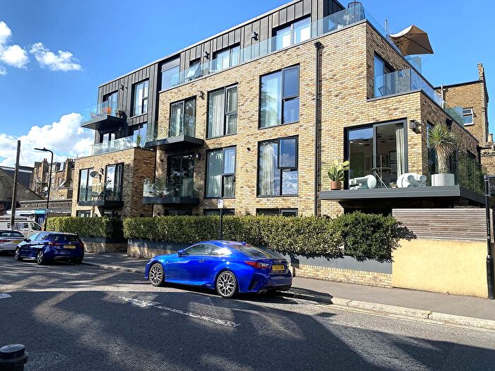 3 Bedroom Flat For Sale In Essex Park Mews, Acton, W3
