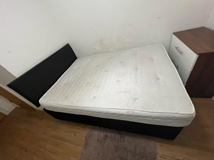 Property To Rent In Sunbridge Road, Bradford, BD1