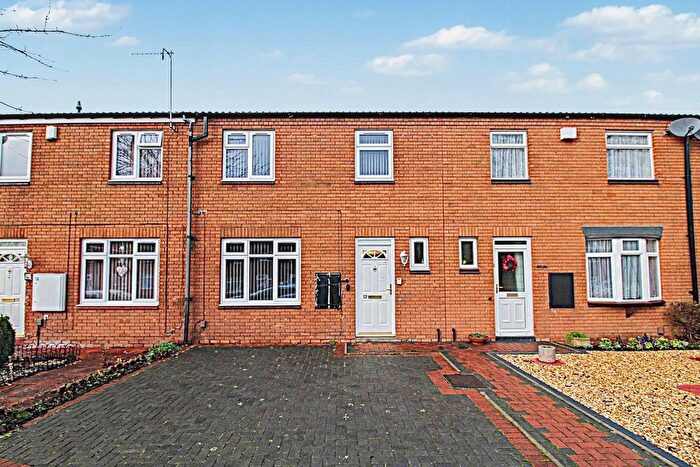 3 Bedroom Terraced House For Sale In Dalston Close, Dudley, DY2