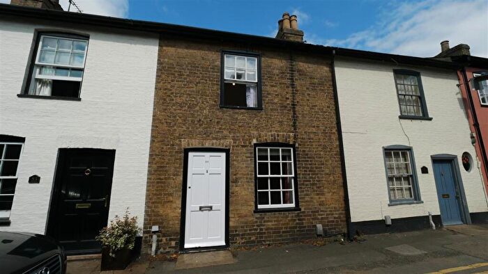 2 Bedroom Terraced House To Rent In High Street, Hemingford Grey, PE28