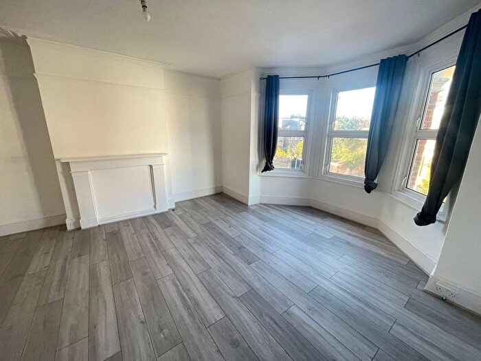 1 Bedroom Flat To Rent In Pathfield Road, London, SW16