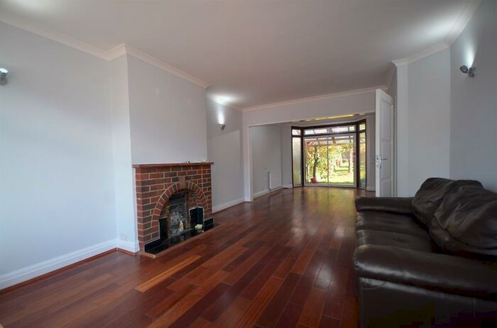 4 Bedroom Semi-Detached House To Rent In Regal Way, Kenton, Harrow, HA3