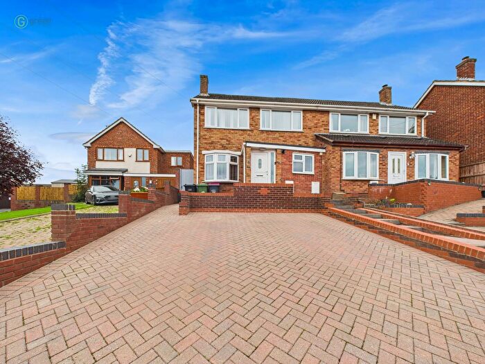 3 Bedroom Semi-detached House For Sale In Mill Crescent, Kingsbury, Tamworth, B78