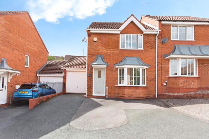 3 Bedroom Semi-Detached House For Sale In Wooton Close, Redditch, B97