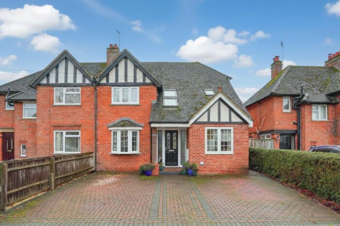 4 Bedroom Semi-Detached House For Sale In Caldecott Road, Abingdon, OX14