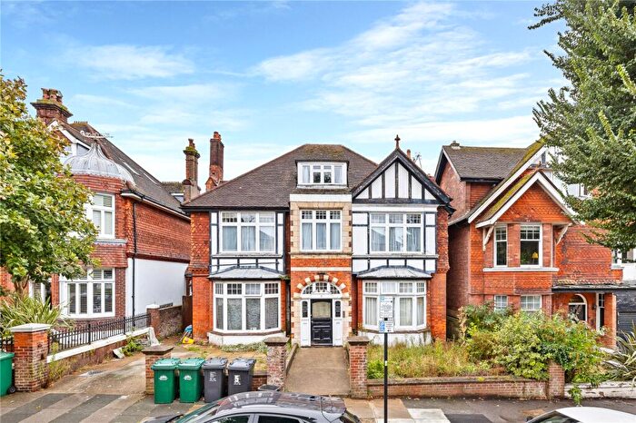 2 Bedroom Apartment For Sale In Wilbury Gardens, Hove, East Sussex, BN3