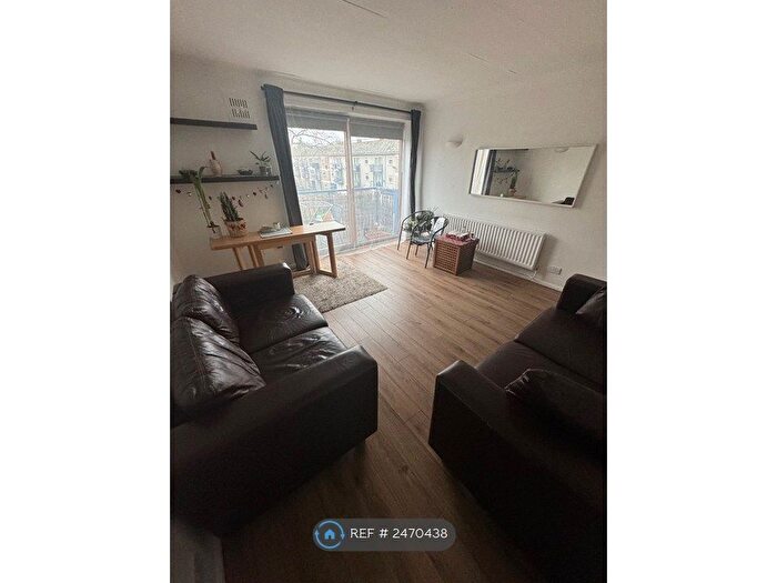 1 Bedroom Flat To Rent In Thorburn Square, London, SE1