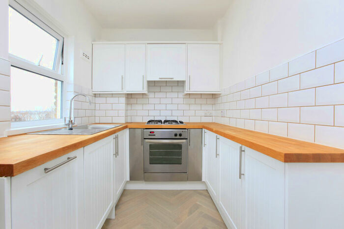 1 Bedroom Flat To Rent In Malwood Road, Clapham South, London, SW12
