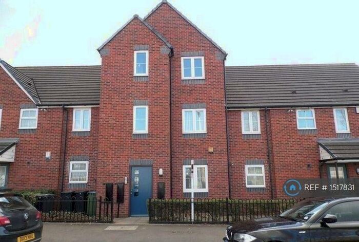 2 Bedroom Flat To Rent In Groveland Road, Tipton, DY4