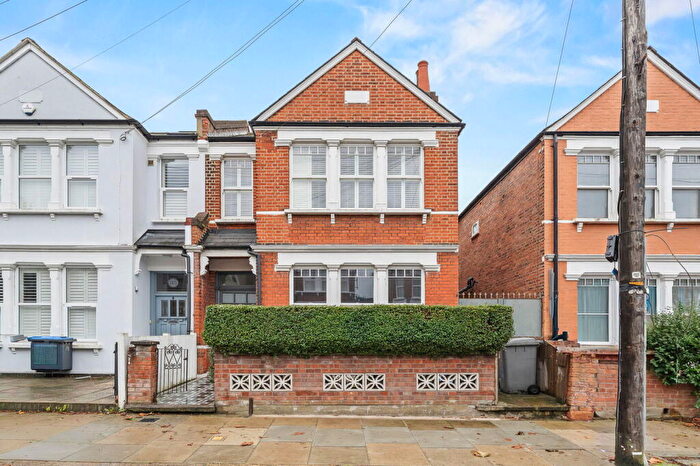 4 Bedroom Semi-Detached House For Sale In Cedar Road, London, NW2