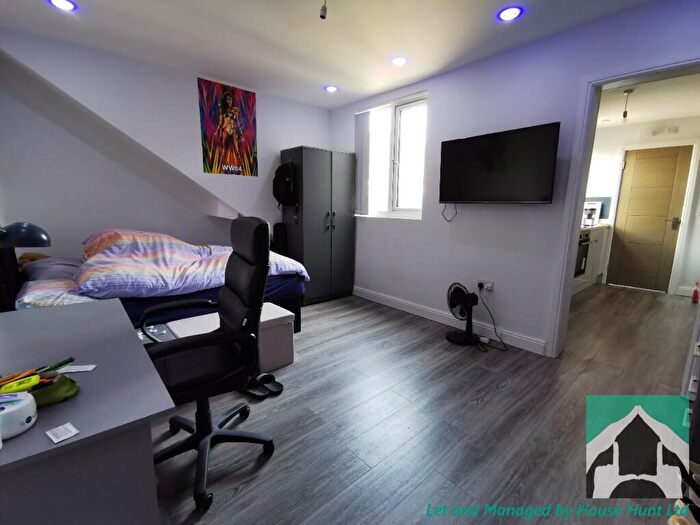 1 Bedroom Flat To Rent In Flat - Pershore Road, Birmingham, B29