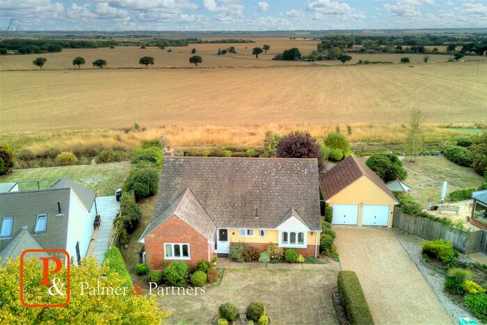 3 Bedroom Bungalow For Sale In Pyefleet View, Langenhoe, Colchester, Essex, CO5