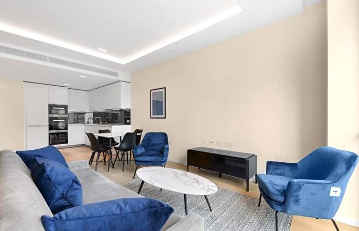 3 Bedroom Flat To Rent In Bromyard Avenue, Acton, London, W3