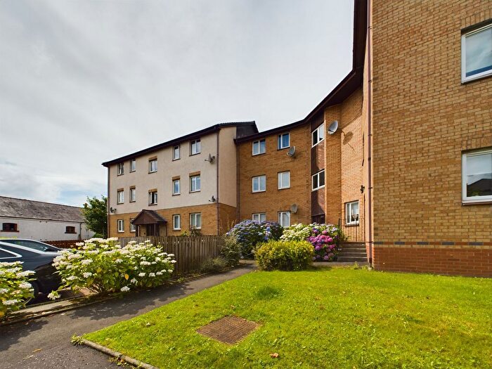 2 Bedroom Flat To Rent In Lees Court, Coatbridge, ML5