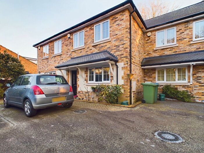 3 Bedroom Terraced House To Rent In Brooklands Lane, Weybridge, Surrey, KT13