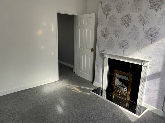 2 Bedroom House To Rent In Goosebutt Street, Parkgate, Rotherham, S62