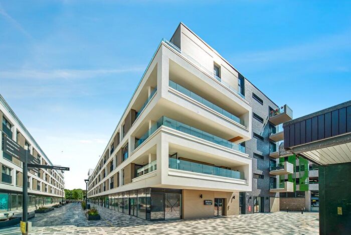 2 Bedroom Penthouse For Sale In Park Place, Stevenage, SG1