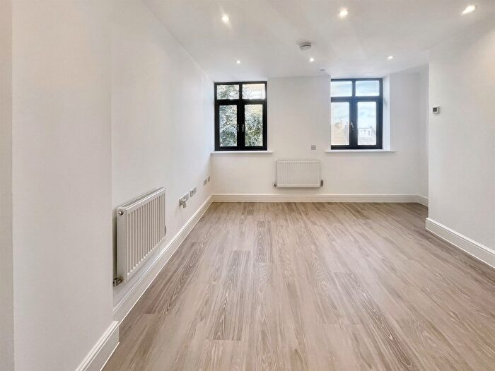 1 Bedroom Flat For Sale In New Street, Aylesbury, HP20