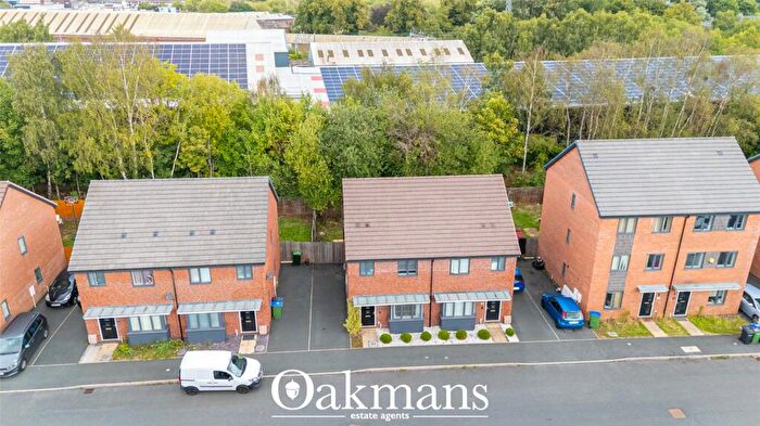 3 Bedroom Semi-Detached House For Sale In Argyll Way, Smethwick, West Midlands, B66