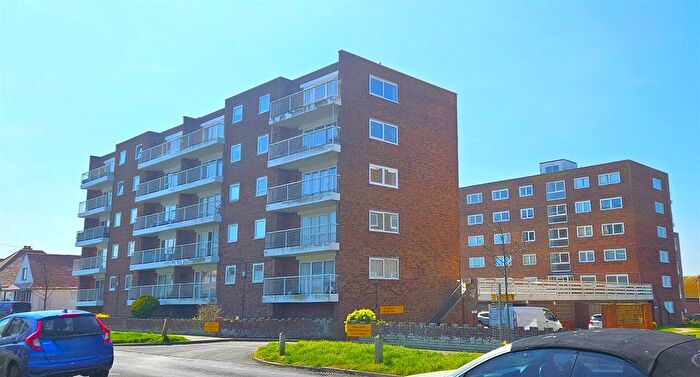 2 Bedroom Flat To Rent In Alfred Road, Birchington, CT7