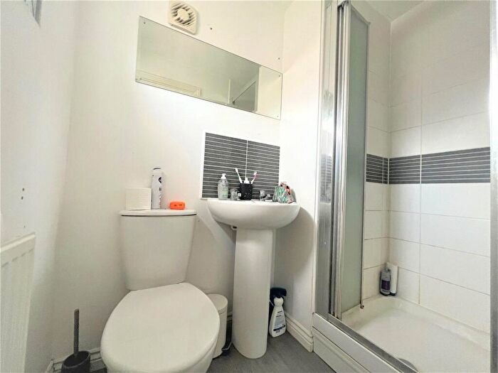 2 Bedroom End Of Terrace House To Rent In The Avenue, Didcot, Oxfordshire, OX11