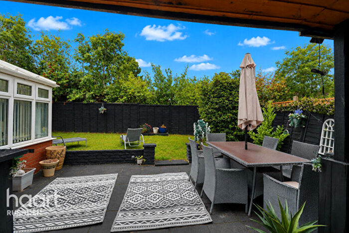 2 Bedroom End Of Terrace House For Sale In Daffodil Drive, Rushden, NN10
