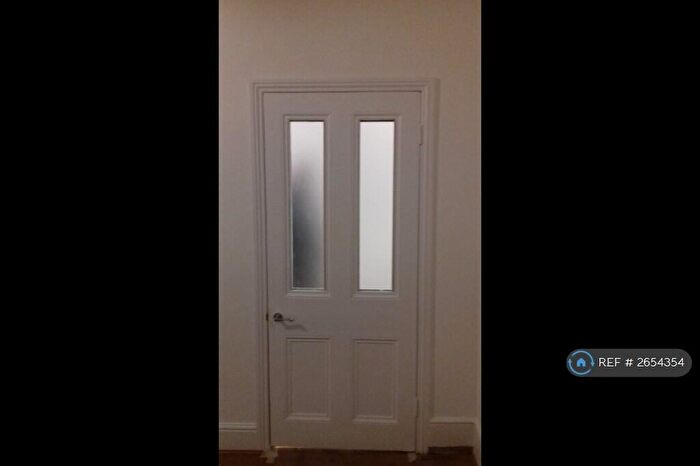 2 Bedroom Flat To Rent In West End Lane, London, NW6