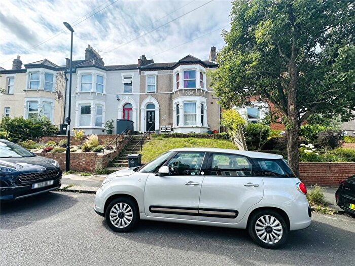 2 Bedroom Flat For Sale In Dowanhill Road, Catford, London, SE6