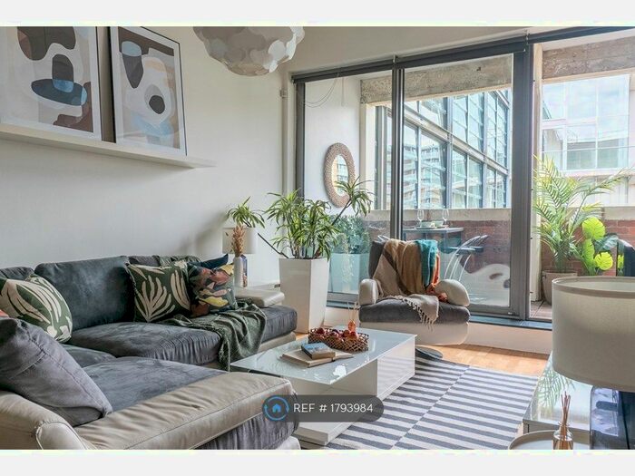 2 Bedroom Flat To Rent In The Box Works, Manchester, M15