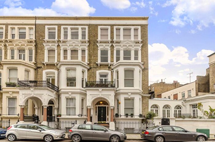 1 Bedroom Flat To Rent In Redcliffe Square, Chelsea, London, SW10