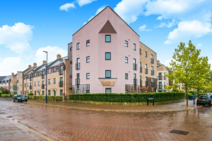 3 Bedroom Apartment For Sale In Chieftain Way, Cambridge, CB4