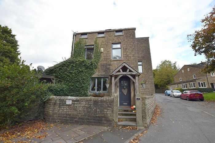 3 Bedroom Detached House For Sale In Church Square, Burnley, Lancashire, BB10