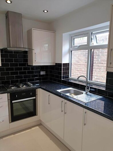 1 Bedroom Flat To Rent In The Crescent, Slough, SL1