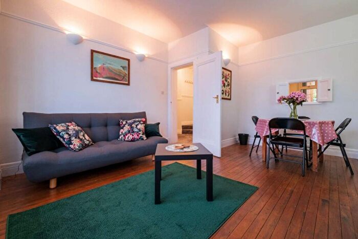 1 Bedroom Flat To Rent In Buckingham Close, Bath Street, Brighton, BN1