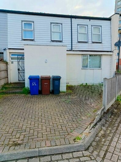 4 Bedroom End Of Terrace House To Rent In Hobart Road, Tilbury, RM18