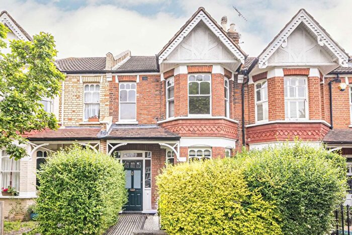 4 Bedroom Semi-Detached House To Rent In Copthall Gardens, Twickenham, TW1