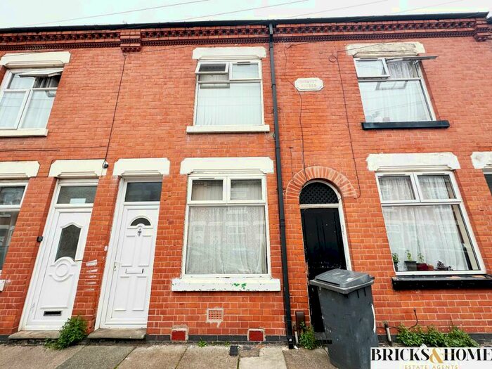 Houses for sale & to rent in LE5 4AD, Coleman Road, Coleman Leicester