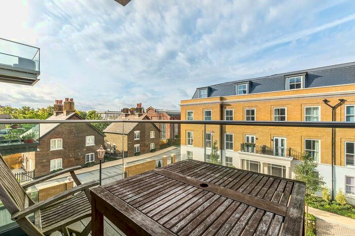 1 Bedroom Flat To Rent In Brewery Wharf, Twickenham, TW1