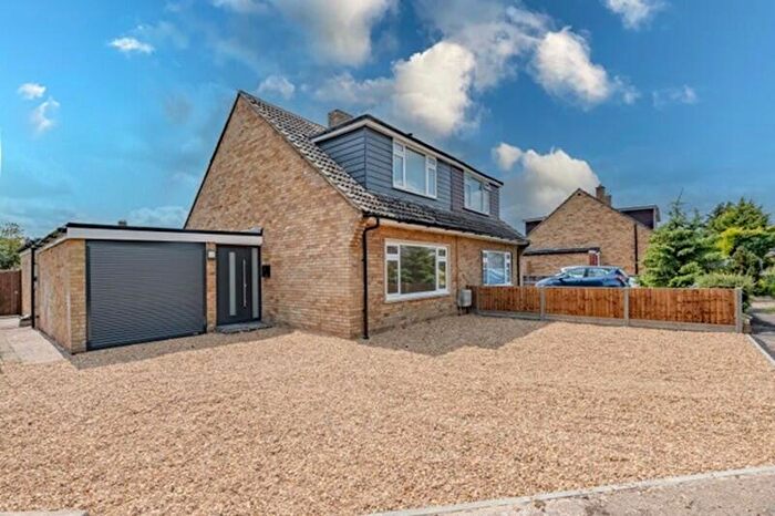 4 Bedroom Semi-Detached House To Rent In Orchard Close, Eaton Ford, St Neots, PE19