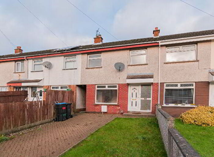 3 Bedroom Mid Terraced House For Sale In Craighill, Antrim, BT41