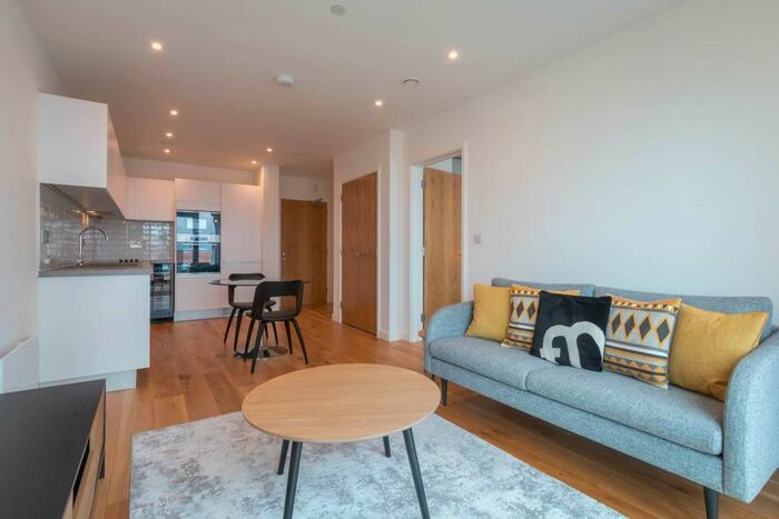 1 Bedroom Apartment To Rent In The Axium, Windmill Street, Birmingham, B1