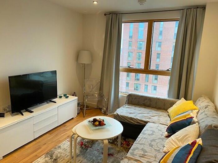 2 Bedroom Apartment To Rent In Alfred Street, Reading, Berkshire, RG1