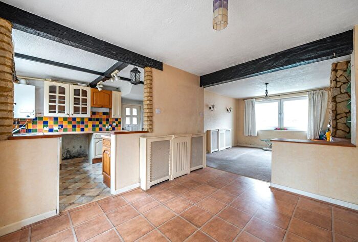 3 Bedroom Semi-Detached House For Sale In Vicarage Road, Coalpit Heath, Bristol, BS36