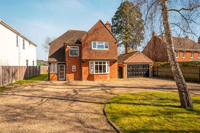 4 Bedroom Detached House To Rent In St. Leonards Hill, Windsor, SL4