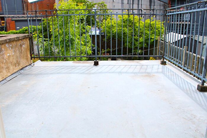 1 Bedroom Flat To Rent In Denzil Road, London, NW10