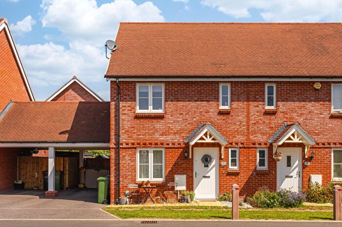 3 Bedroom Semi-Detached House For Sale In Rathbone Crescent, Horley, RH6