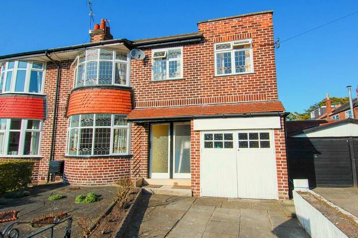 2 Bedroom Apartment To Rent In Thorne Avenue, Urmston, Manchester, M41